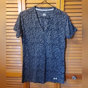 Under Armour womens heat gear t-shirt, size S